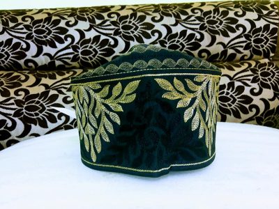 Barkati Black Golden Topi