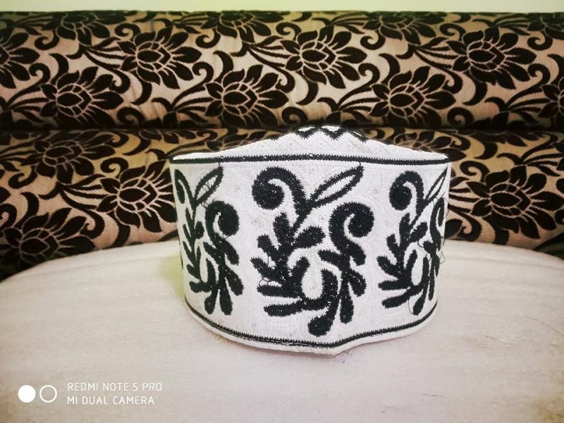 Barkati Topi White Black New Flower Design-1