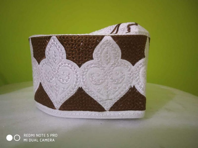 Barkati white Leaf Design Topi