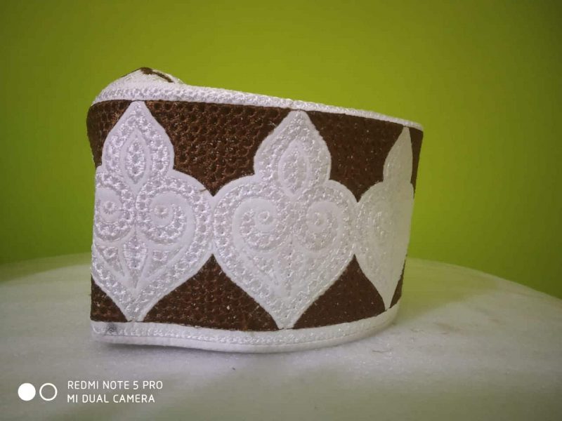 Barkati white Leaf Design Topi