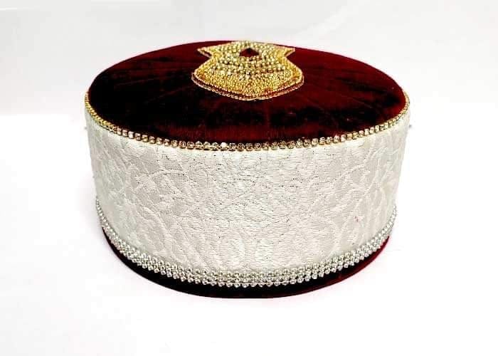 Qadri Topi White Mehroon With Nalen Qadri Topi White Mehroon With Nalen